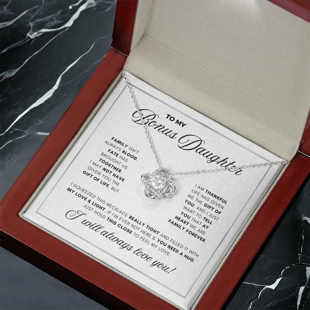 LOVE KNOT NECKLACE BEAUTIFUL BONUS DAUGHTER NECKLACE | WHITE CARD | DAUGHTER GIFT