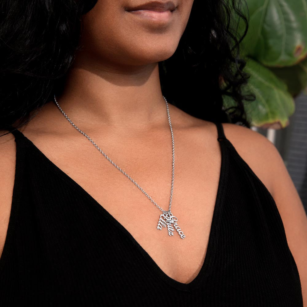 ON MY HEART VERTICAL NAME NECKLACE | MOTHER GIFT | CUSTOMIZABLE GIFT