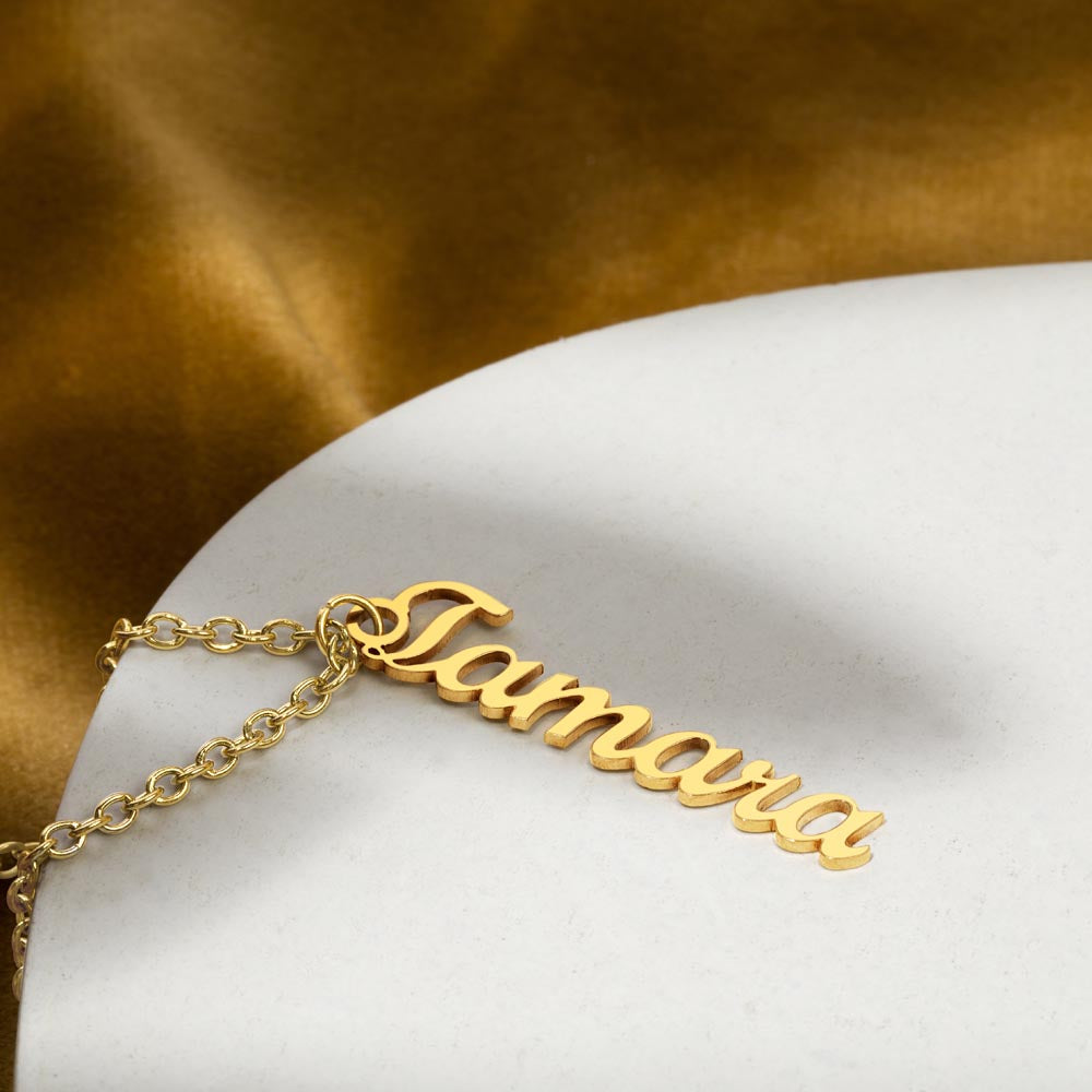 ON MY HEART VERTICAL NAME NECKLACE | MOTHER GIFT | CUSTOMIZABLE GIFT